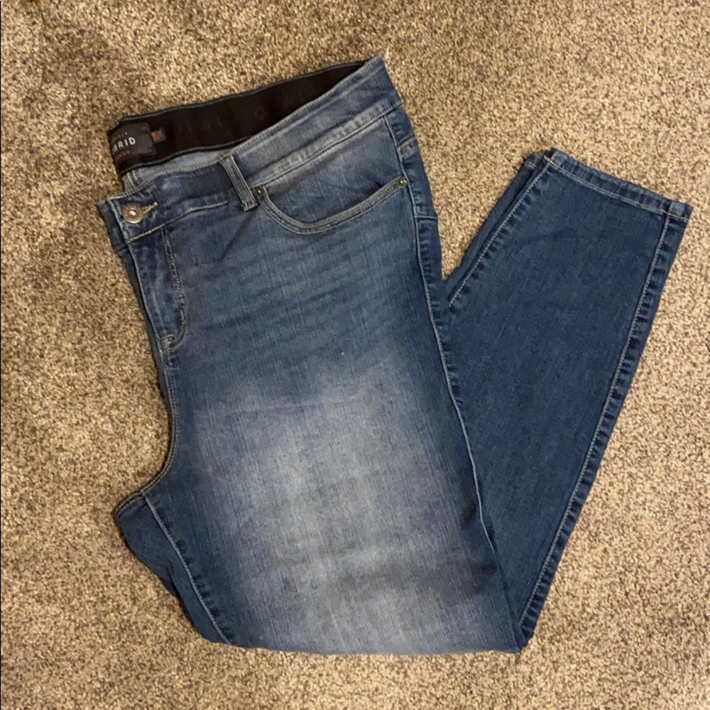 Torrid 22R Bombshell Skinny Jeans